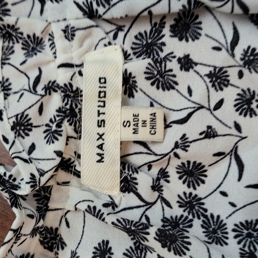 Max Studio Blouse - Picture 3 of 7